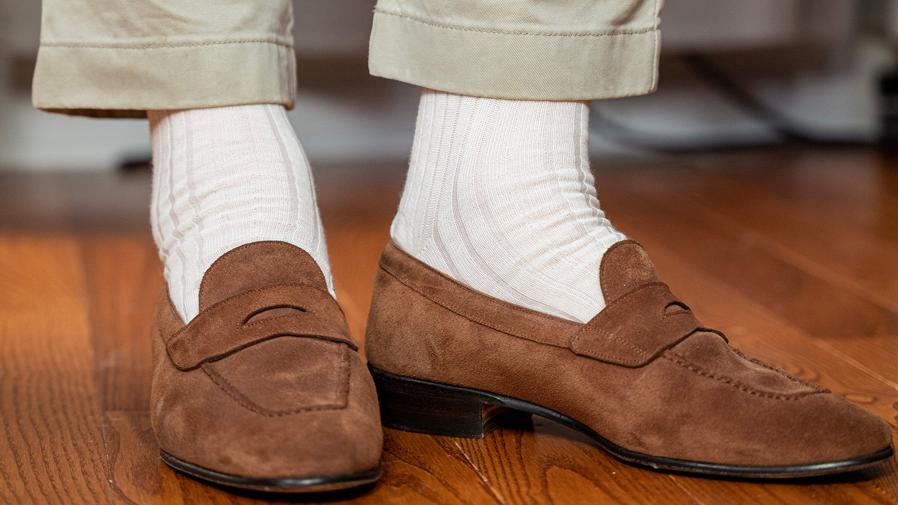 What Color Socks with Khaki Pants? Boardroom Socks